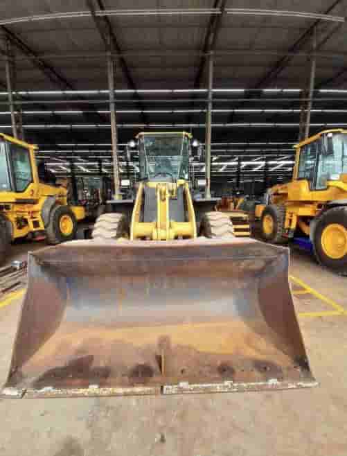 Pá Carregadeira Komatsu WA200 2018