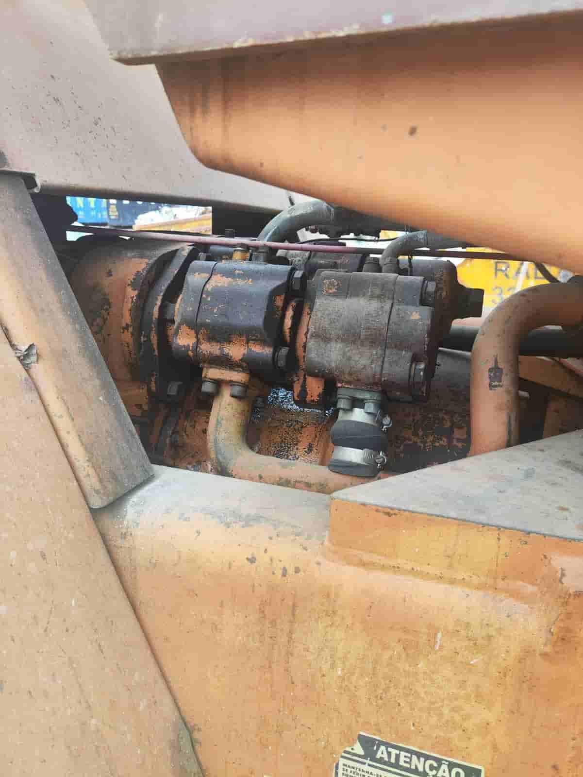 Pá Carregadeira Case W20E 1998