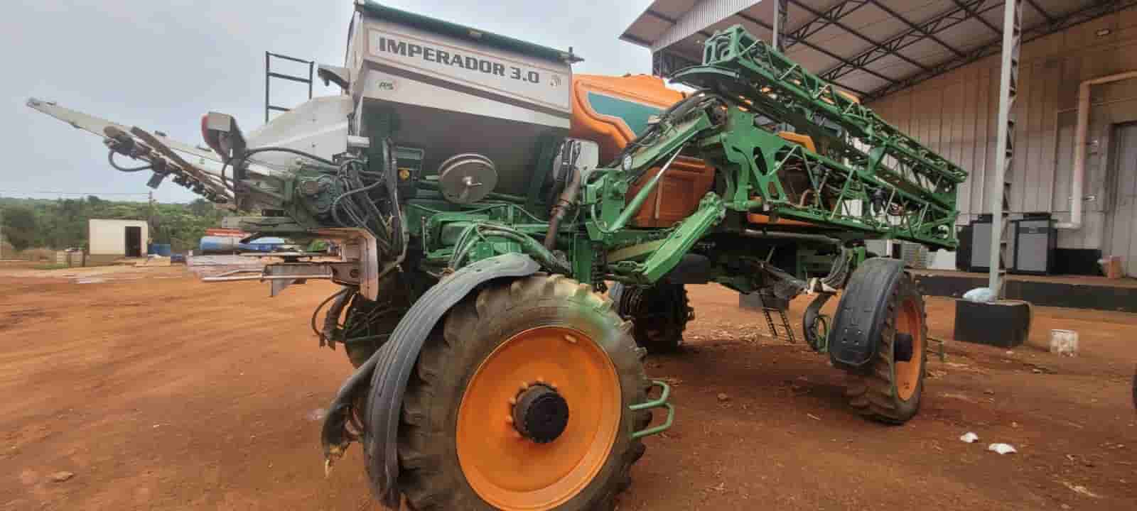 Distribuidores Autopropelidos Stara Imperador 3.0 2019 - imagem de fundo