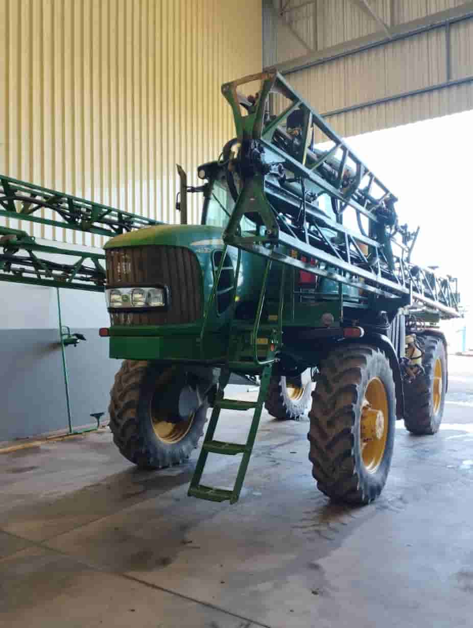 Pulverizador Autopropelido John Deere 4630 2016 - imagem de fundo