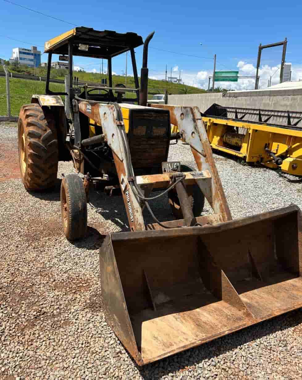 Trator agrícola Valmet 785 1995 - imagem de fundo