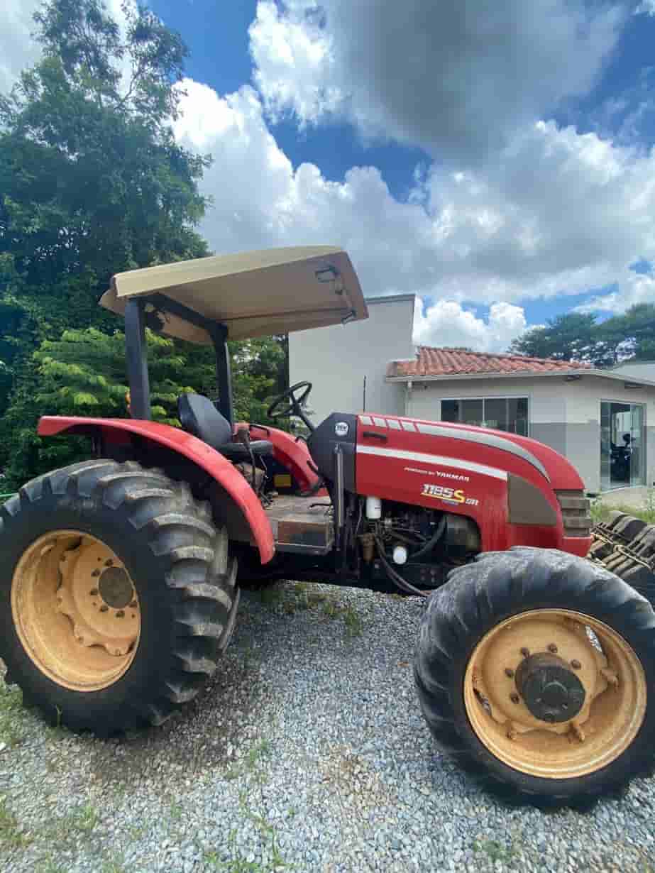Trator agrícola Yanmar 1185 S 2016 - imagem de fundo