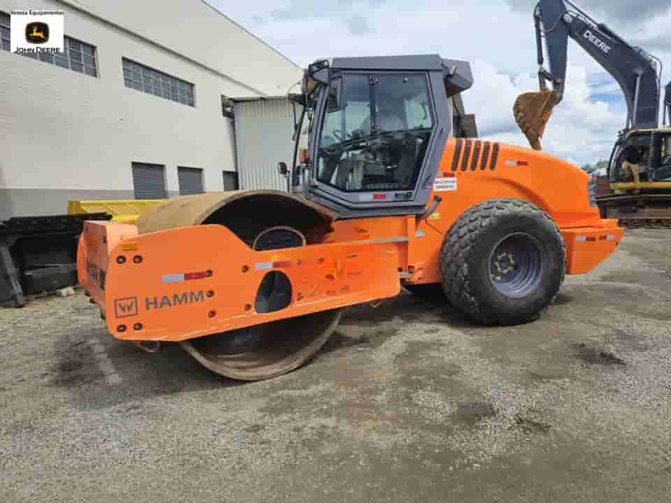 Rolo compactador Hamm 3520 2021 - imagem de fundo