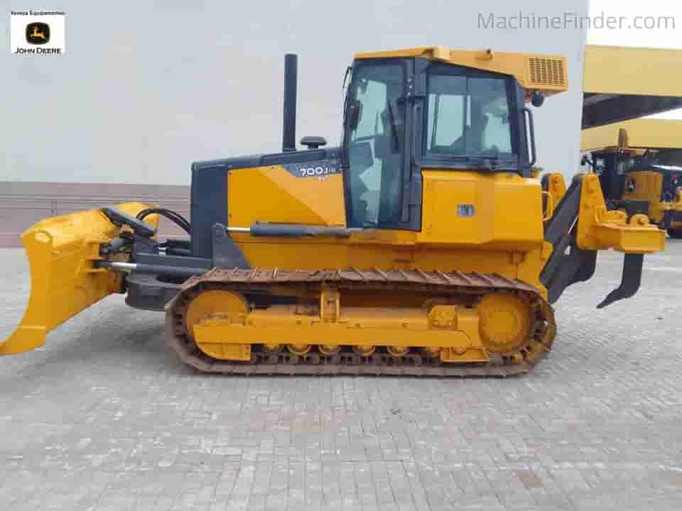 Trator de esteira John Deere 700J 2022 - imagem de fundo
