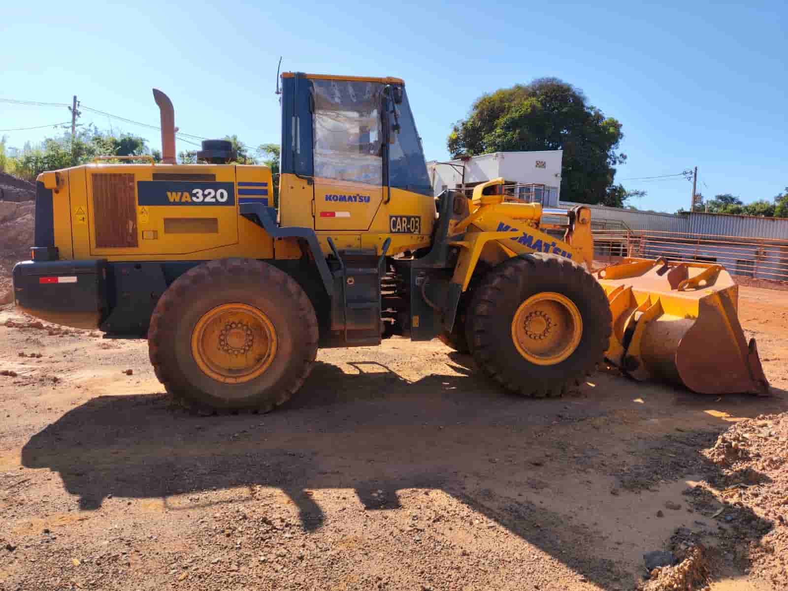 Pá Carregadeira Komatsu  WA320 2022