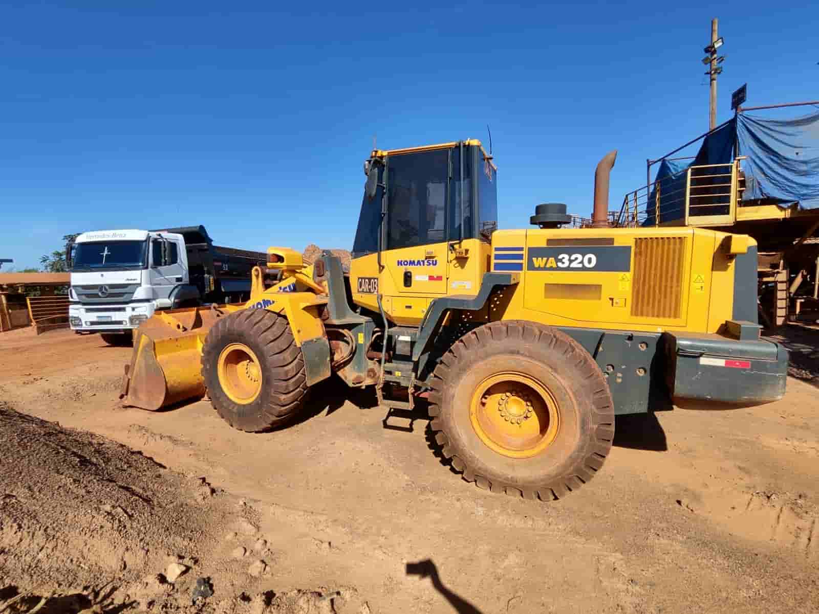Pá Carregadeira Komatsu  WA320 2022