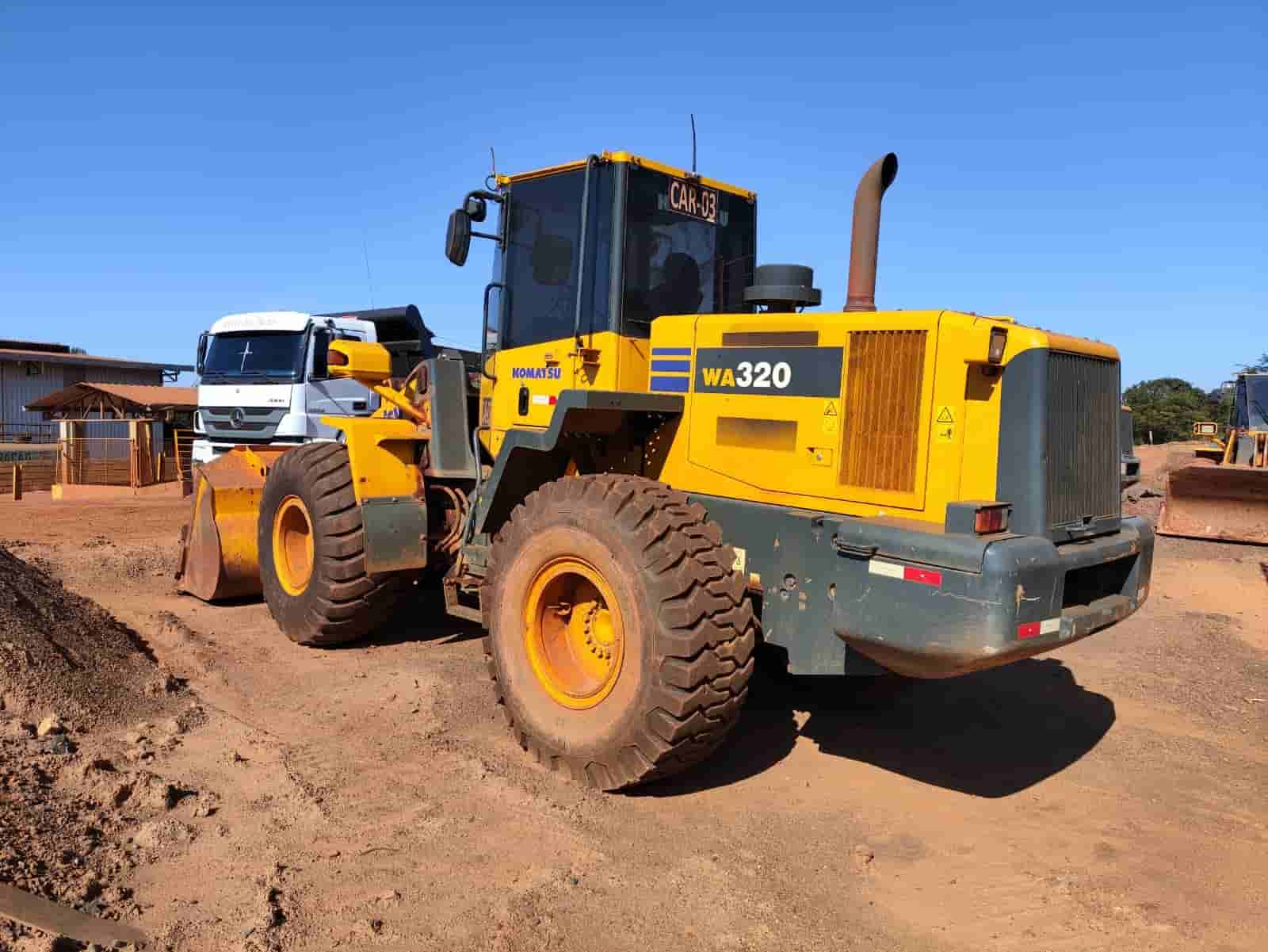 Pá Carregadeira Komatsu  WA320 2022