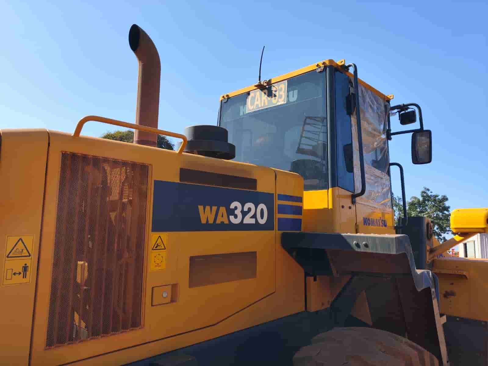 Pá Carregadeira Komatsu  WA320 2022