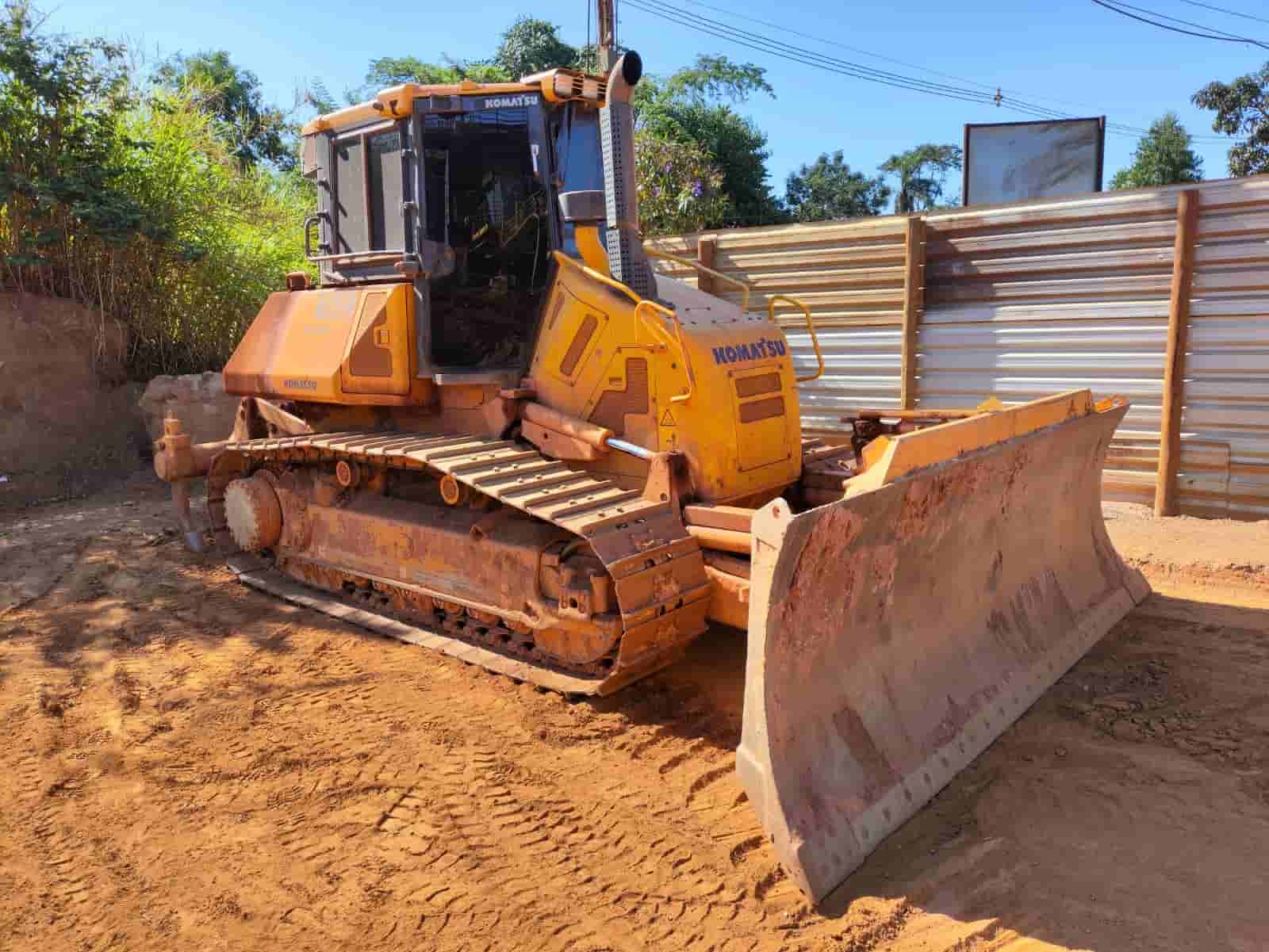 Trator de esteira Komatsu D61 2022