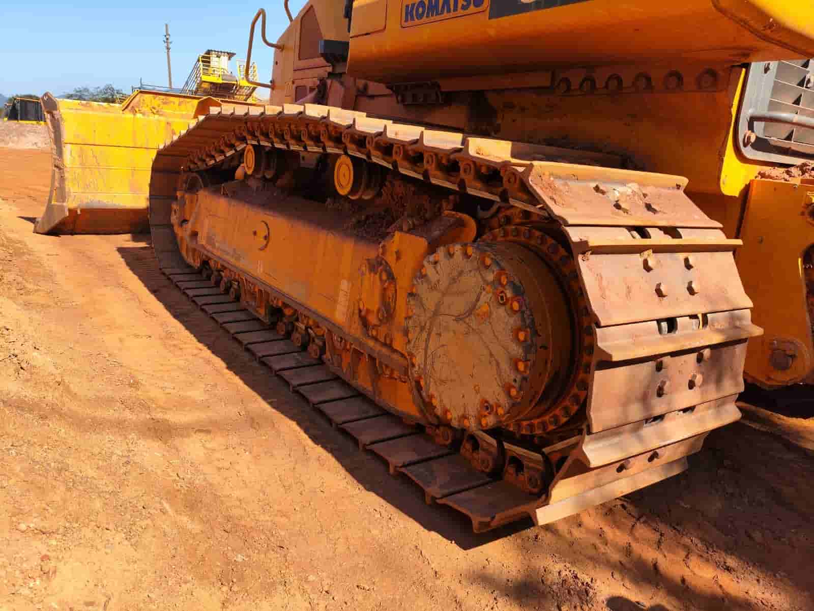 Trator de esteira Komatsu D61 2022
