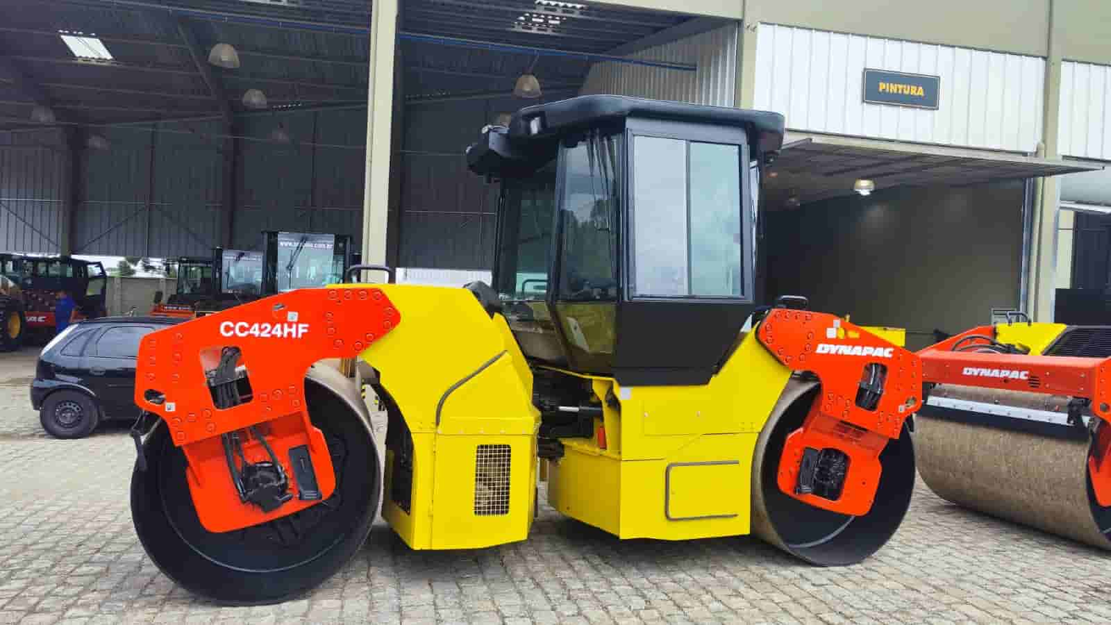 Rolo compactador Dynapac CC242-HF 2011