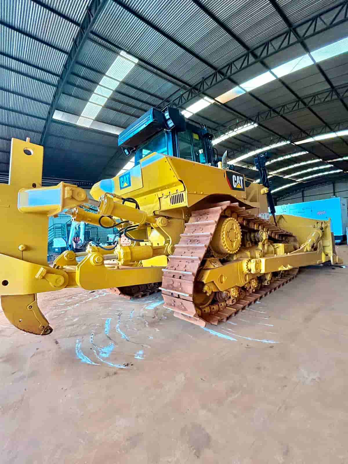 Trator de esteira Caterpillar  D8 2017