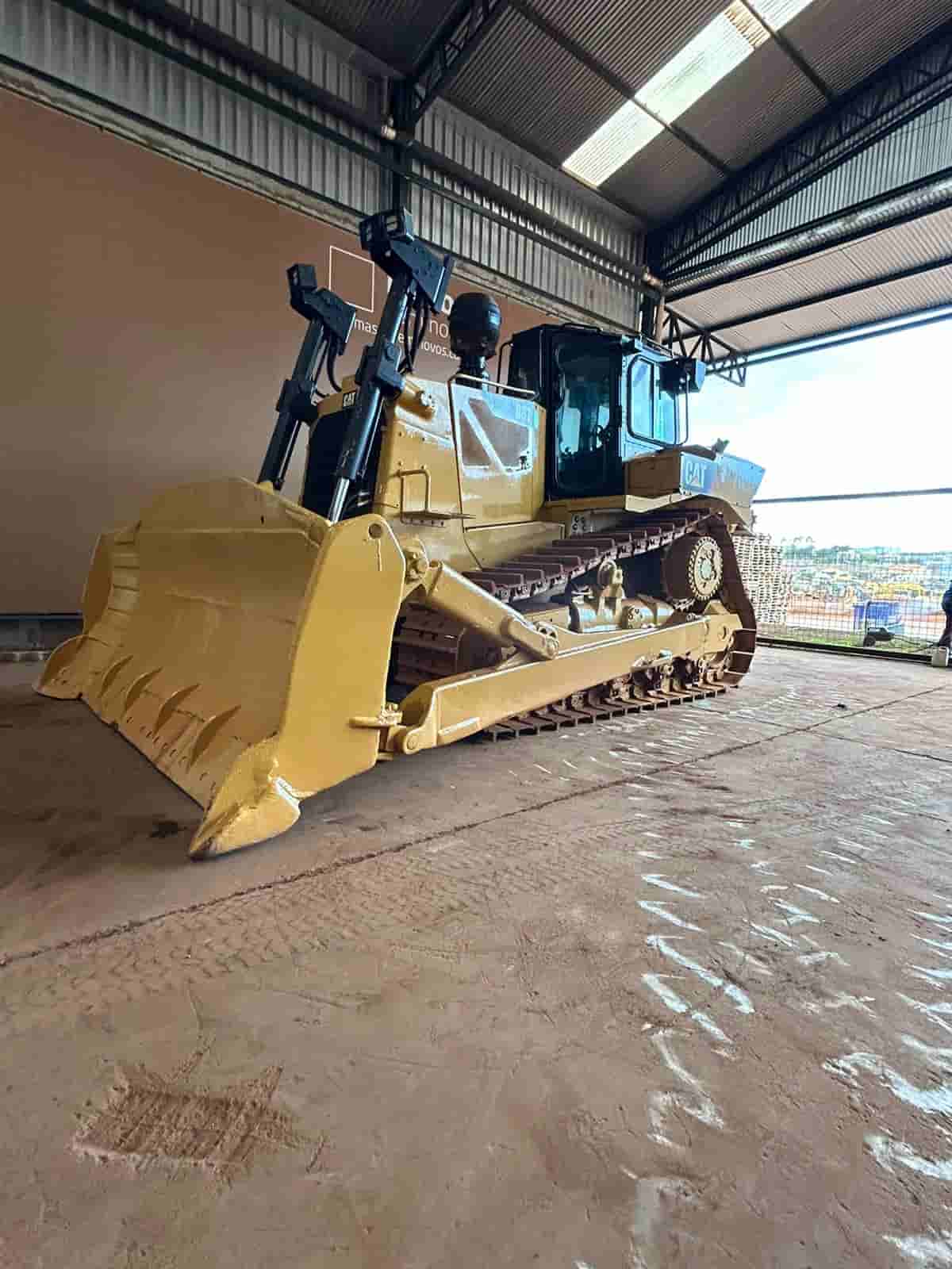 Trator de esteira Caterpillar  D8 2017
