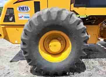 Rolo compactador CAT CP533E 2006