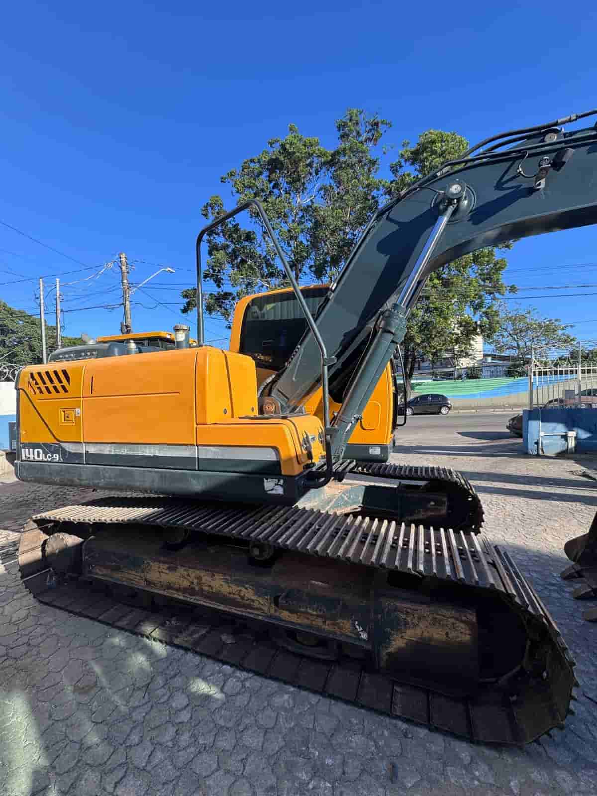 Escavadeira Hyundai R140LC-9 2022