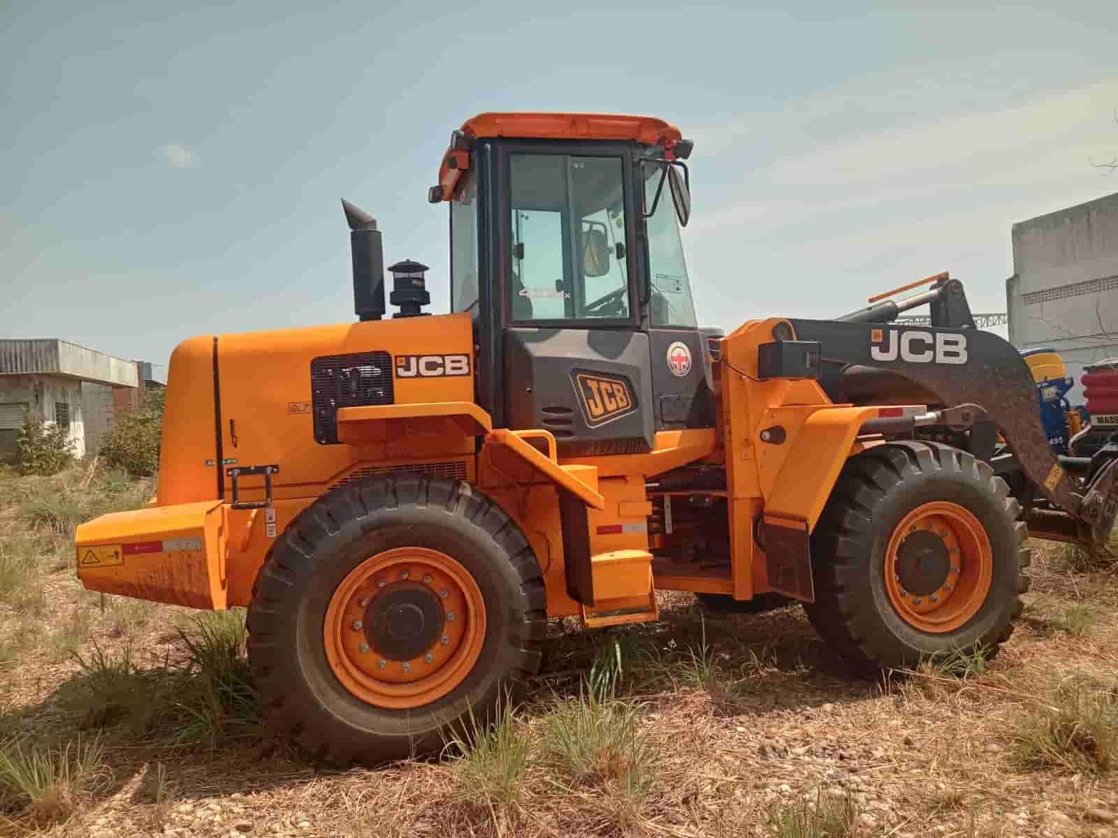 Pá Carregadeira JCB 422ZX 2023