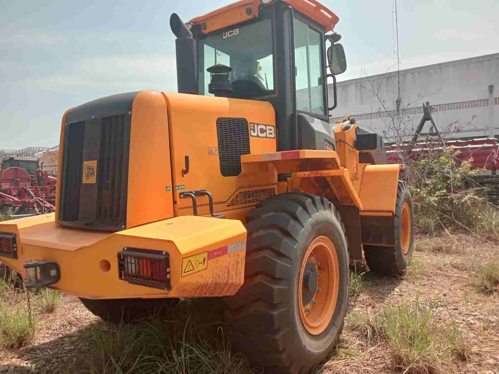 Pá Carregadeira JCB 422ZX 2023