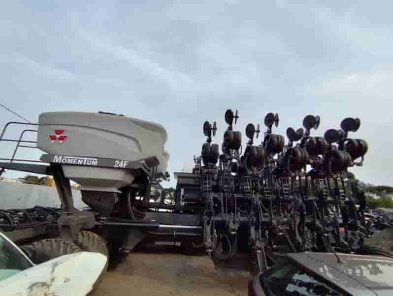 Plantadeira Massey Ferguson 24F 2023