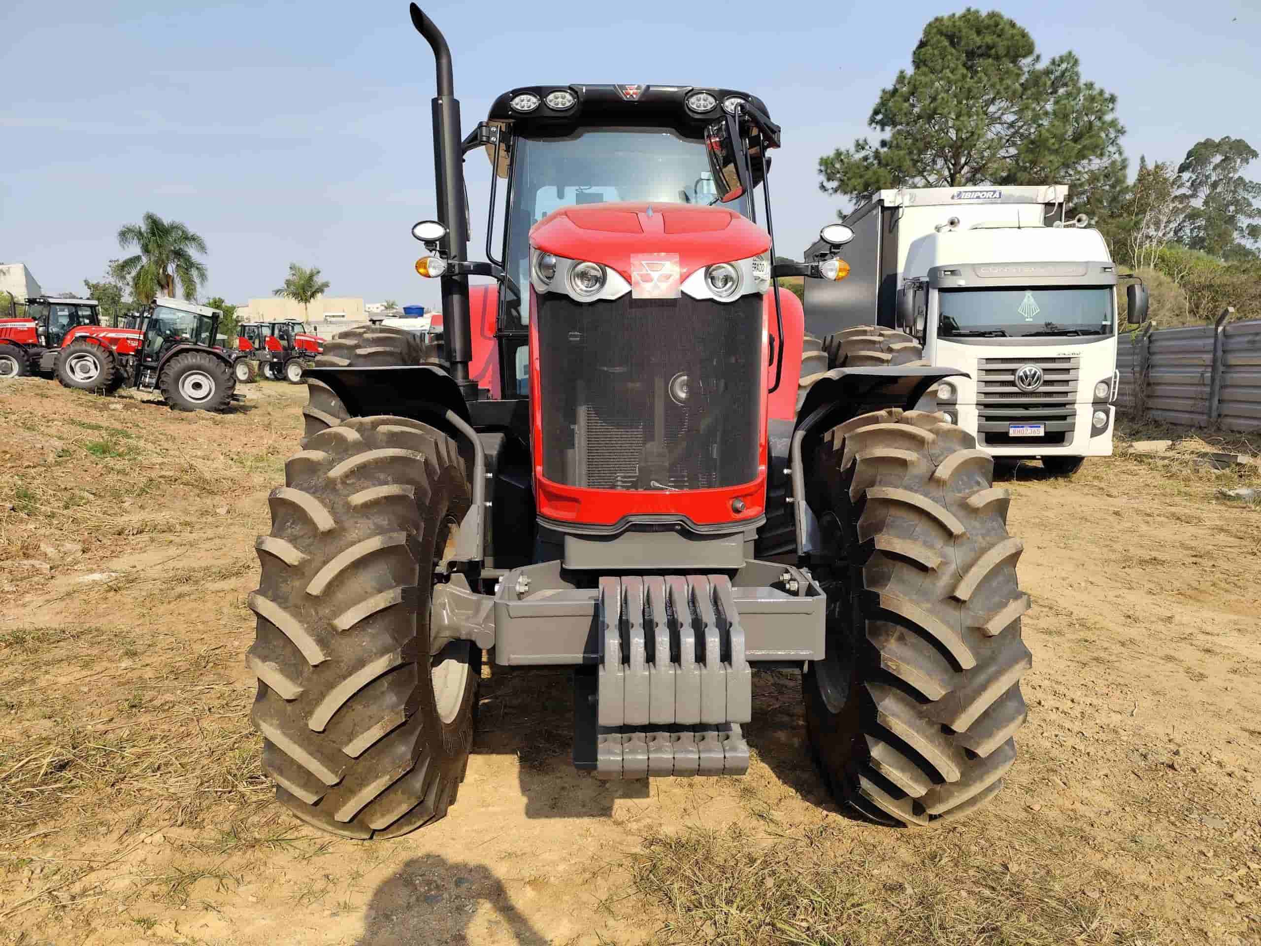 Trator agrícola Massey Ferguson MF7318 - ROD DUPLO 2023