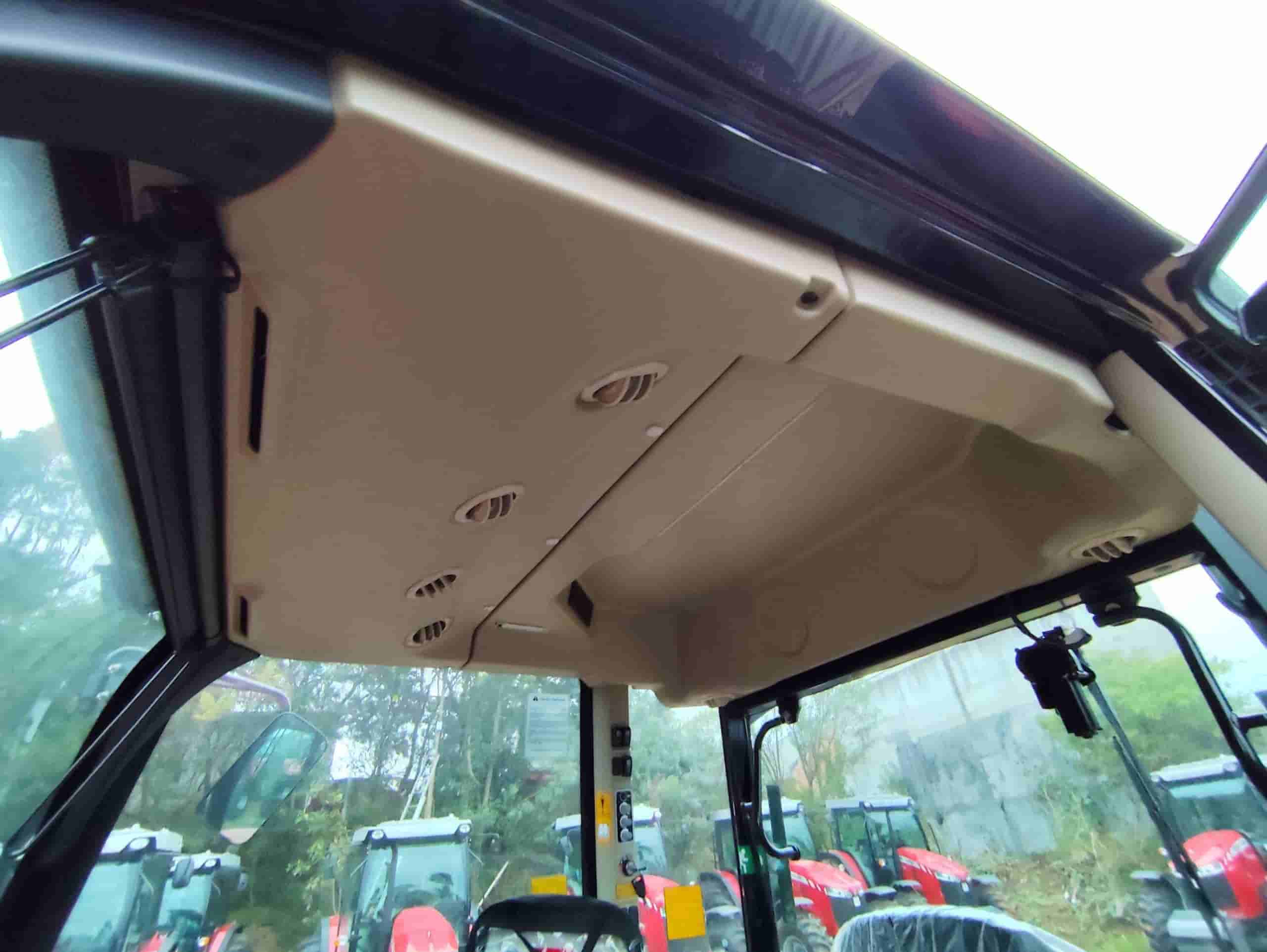Trator agrícola Massey Ferguson MF 6713 4RM CAB 2023