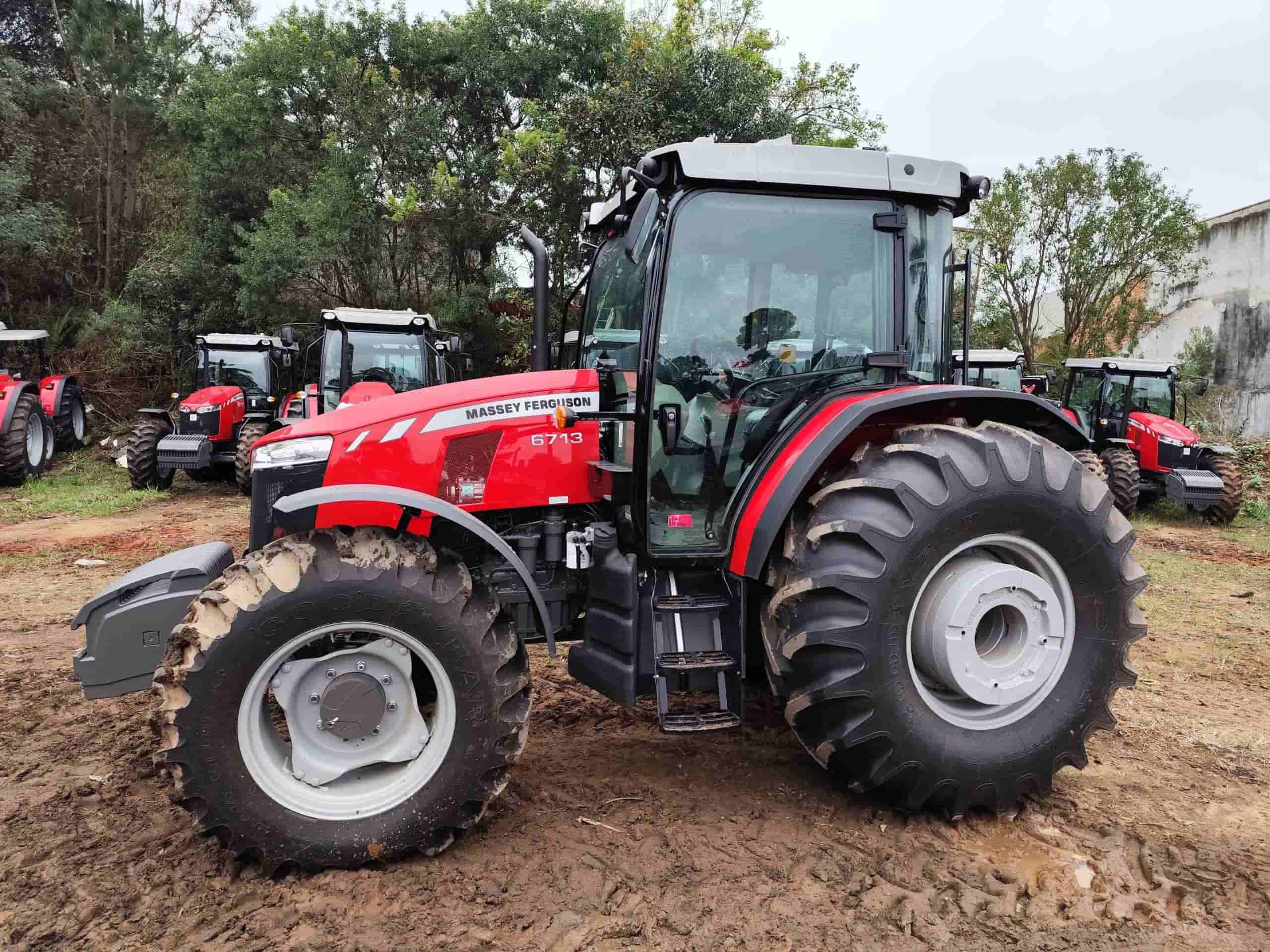 Trator agrícola Massey Ferguson MF 6713 4RM CAB 2023