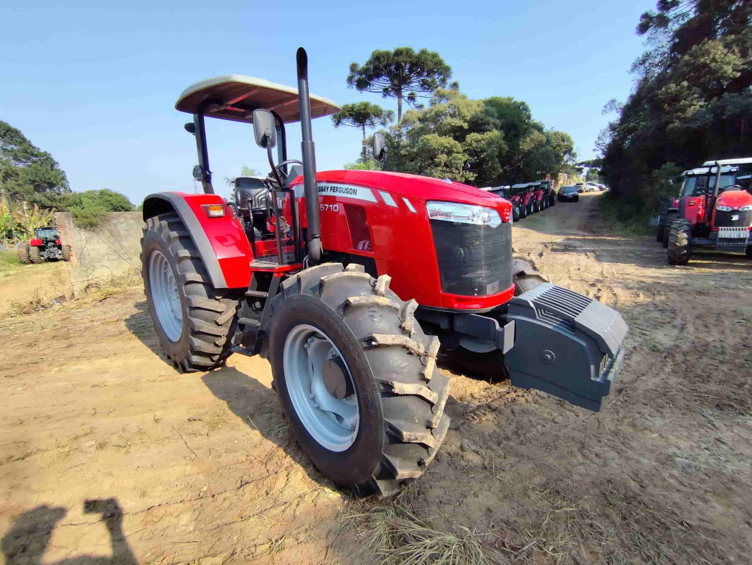 Trator agrícola Massey Ferguson MF5710NC - 4CY 2023