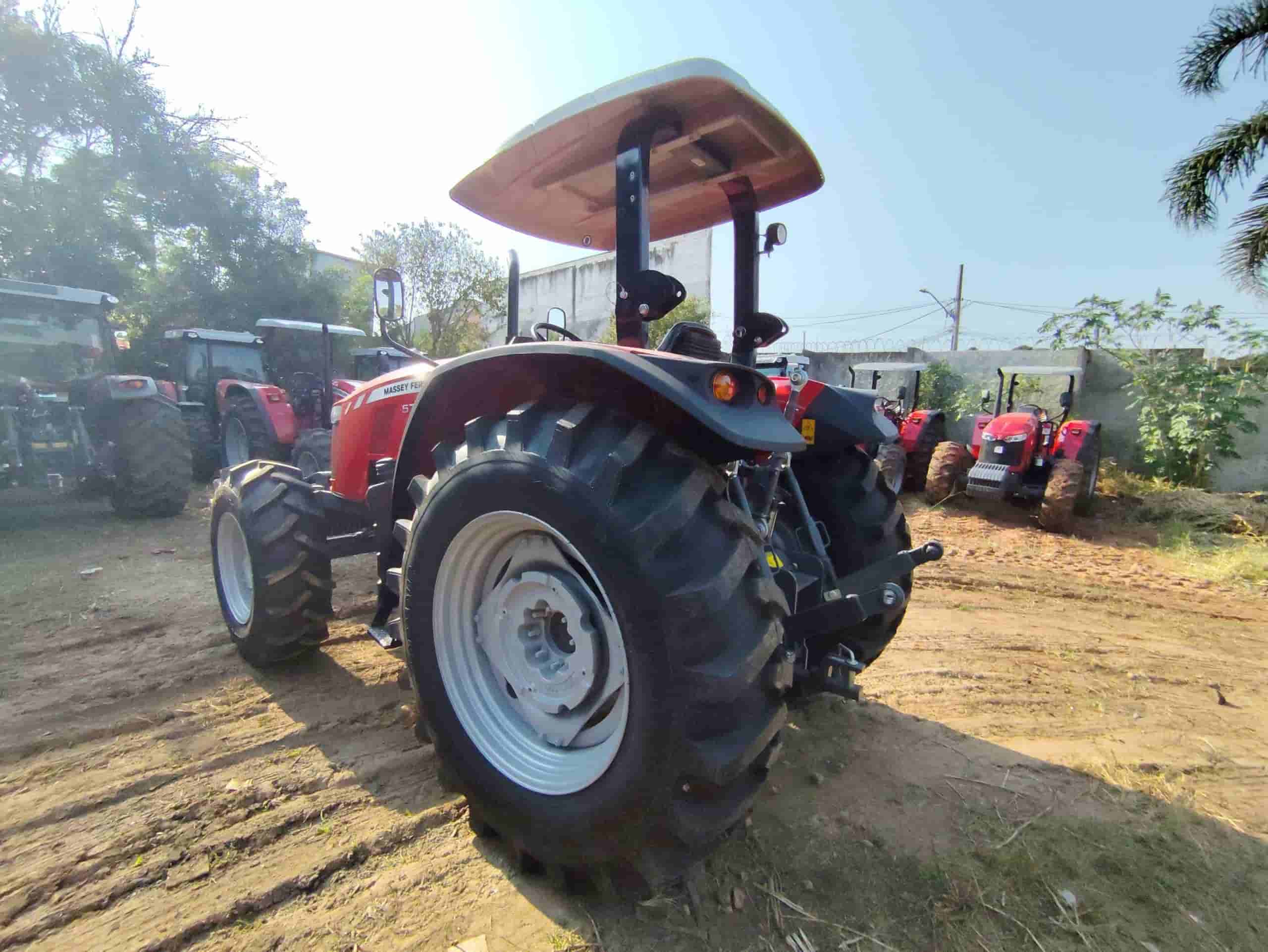 Trator agrícola Massey Ferguson MF5710NC - 4CY 2023