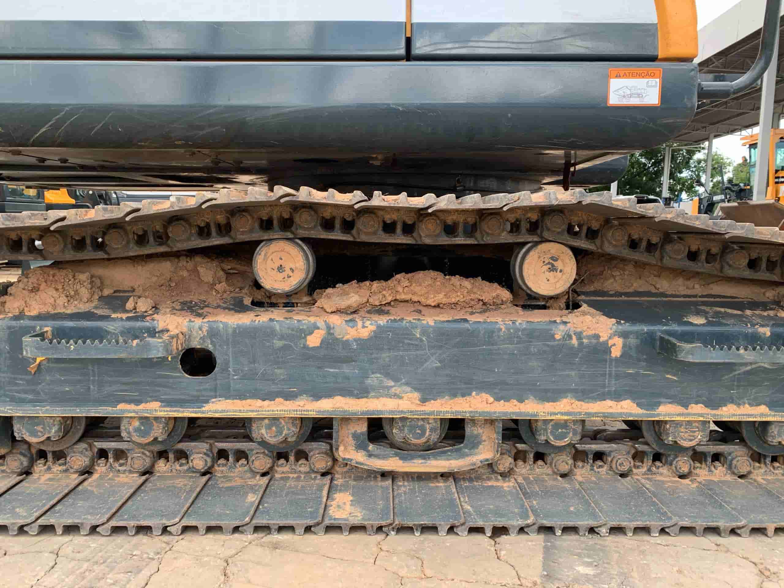 Escavadeira Hyundai R150 2024