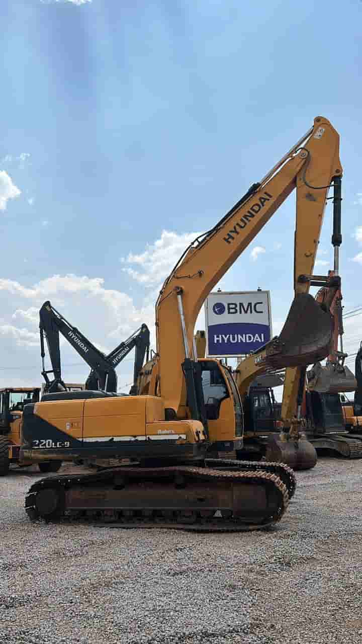 Escavadeira Hyundai R220LC-9SB 2019