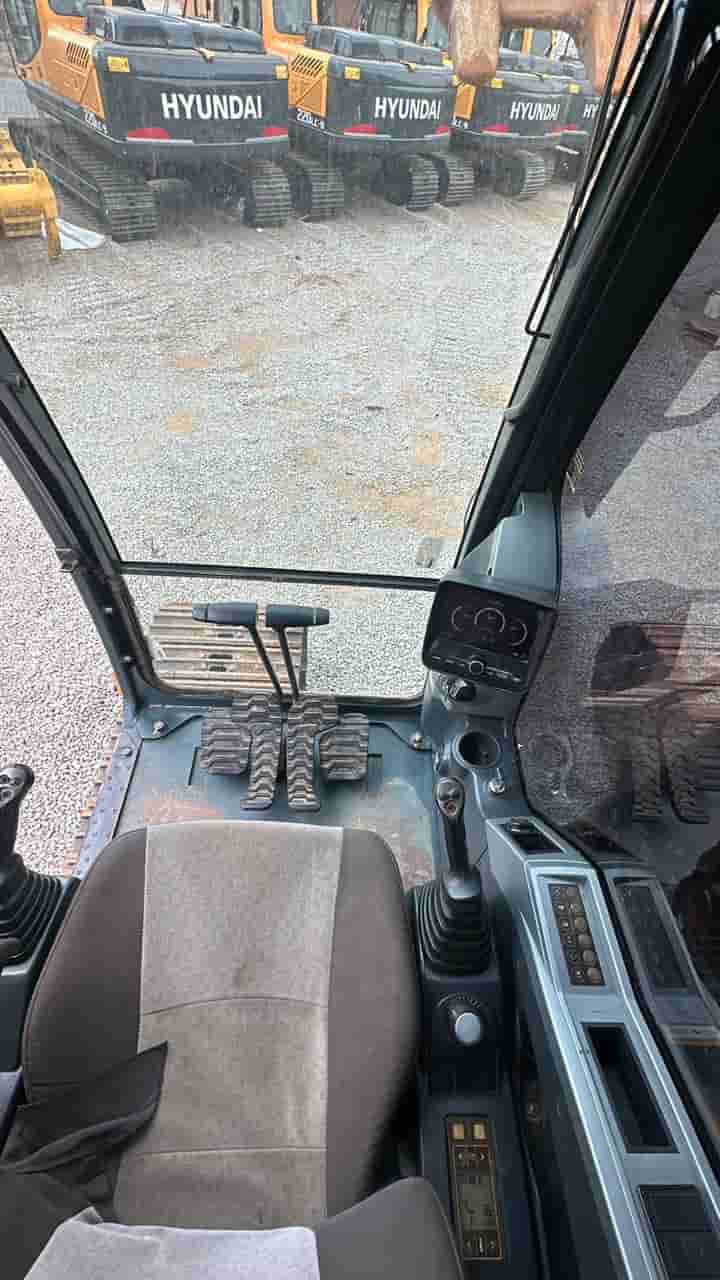 Escavadeira Hyundai R220LC-9SB 2019