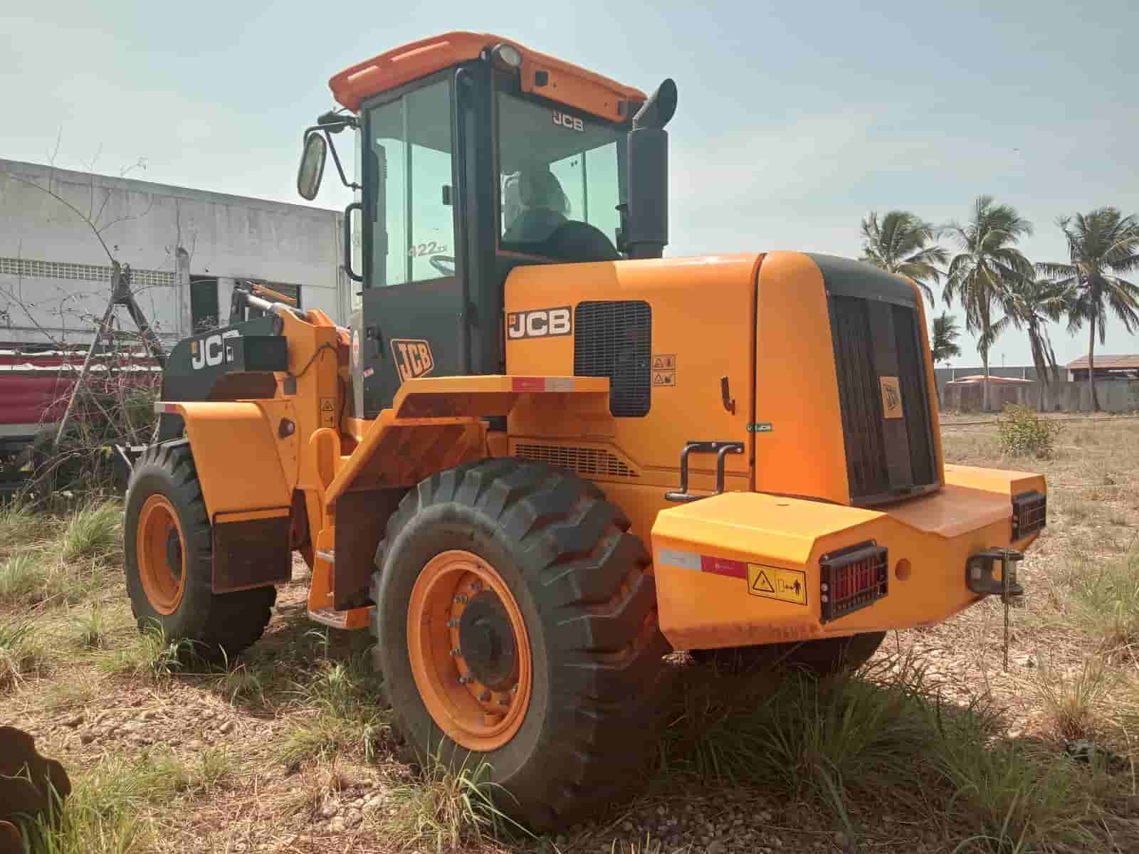 Pá Carregadeira JCB 422ZX 2023