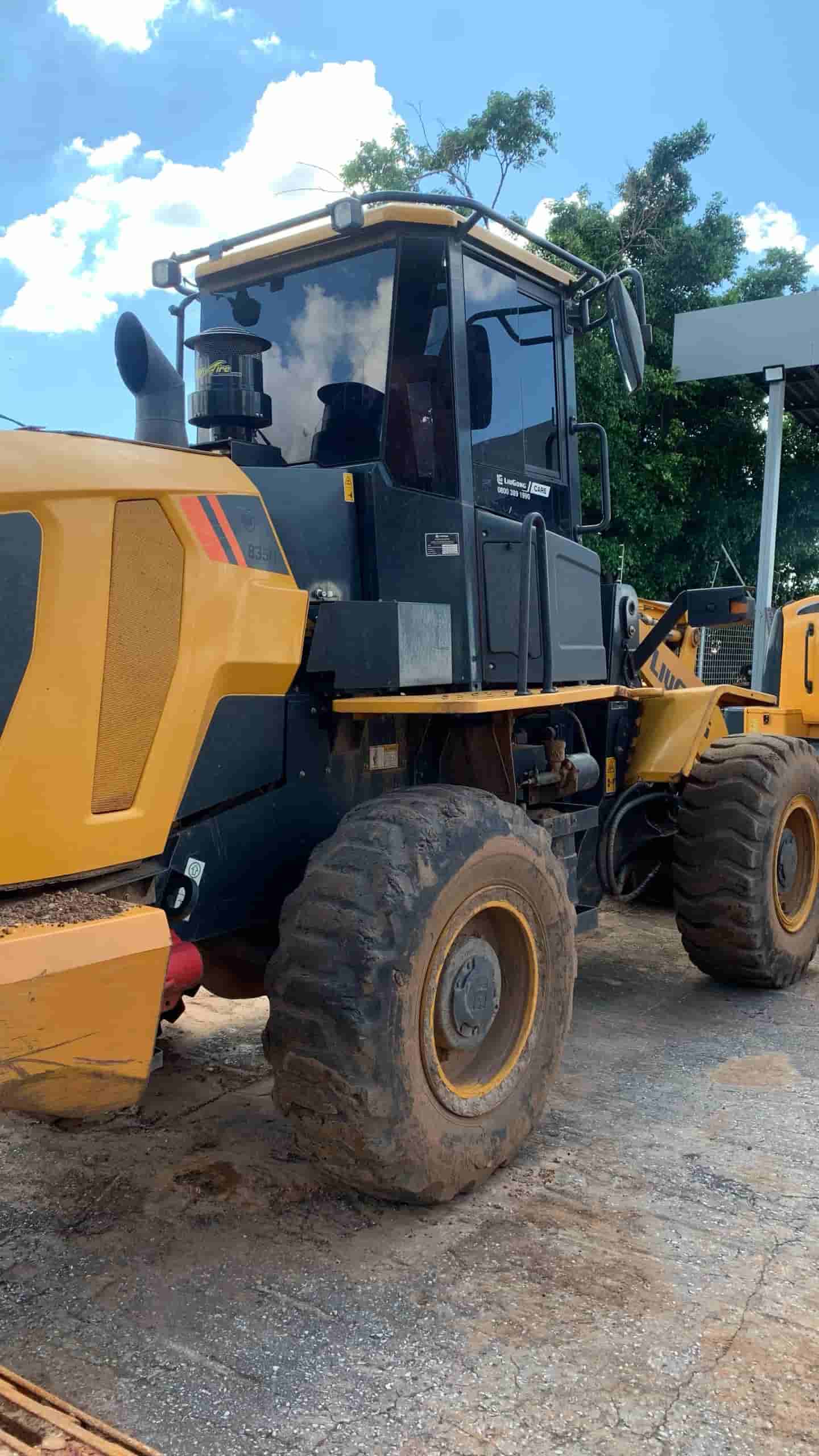 Pá Carregadeira Liugong CLG835H 2023