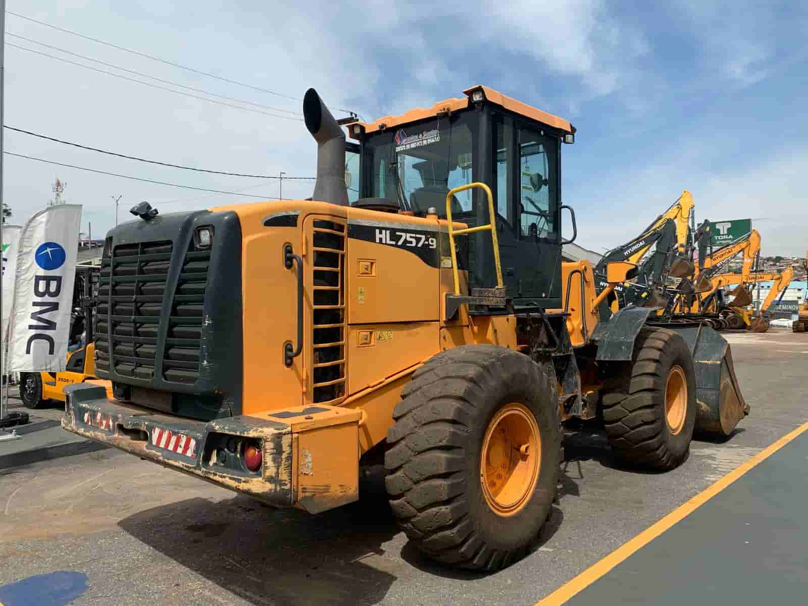 Pá Carregadeira Hyundai HL757-9SBS 2023