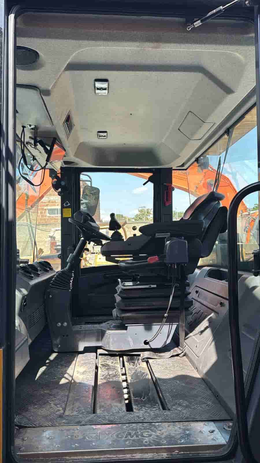 Rolo compactador XCMG XP265S 2024