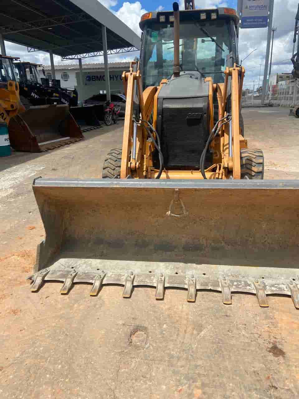 Retroescavadeira Case 580N 2014