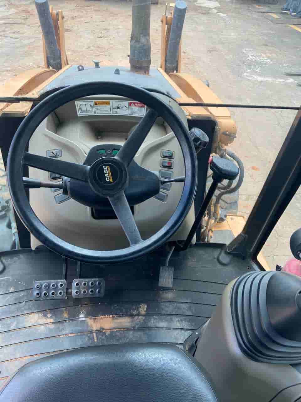 Retroescavadeira Case 580N 2014