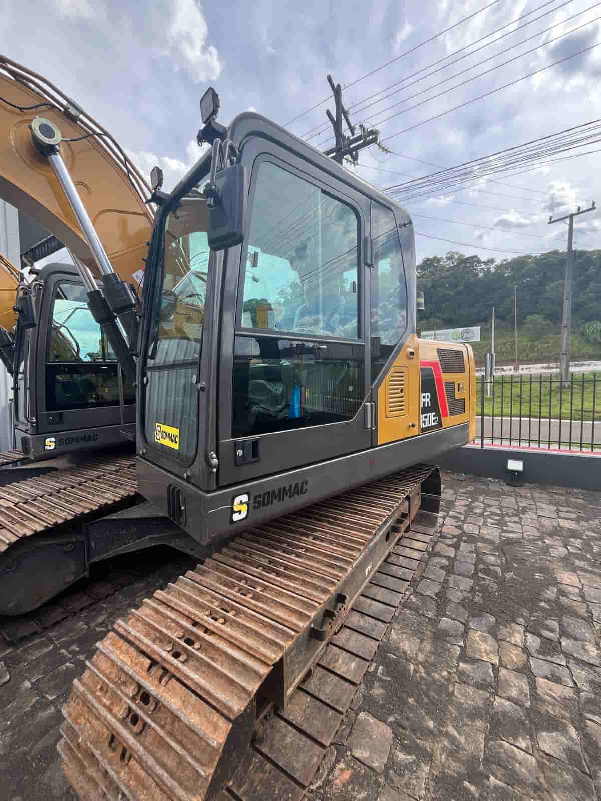 Escavadeira Lovol FR150 2024