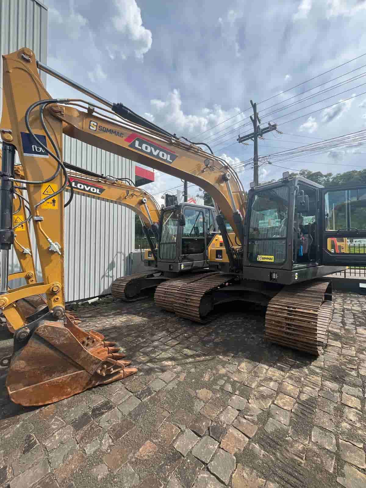 Escavadeira Lovol FR150 2024