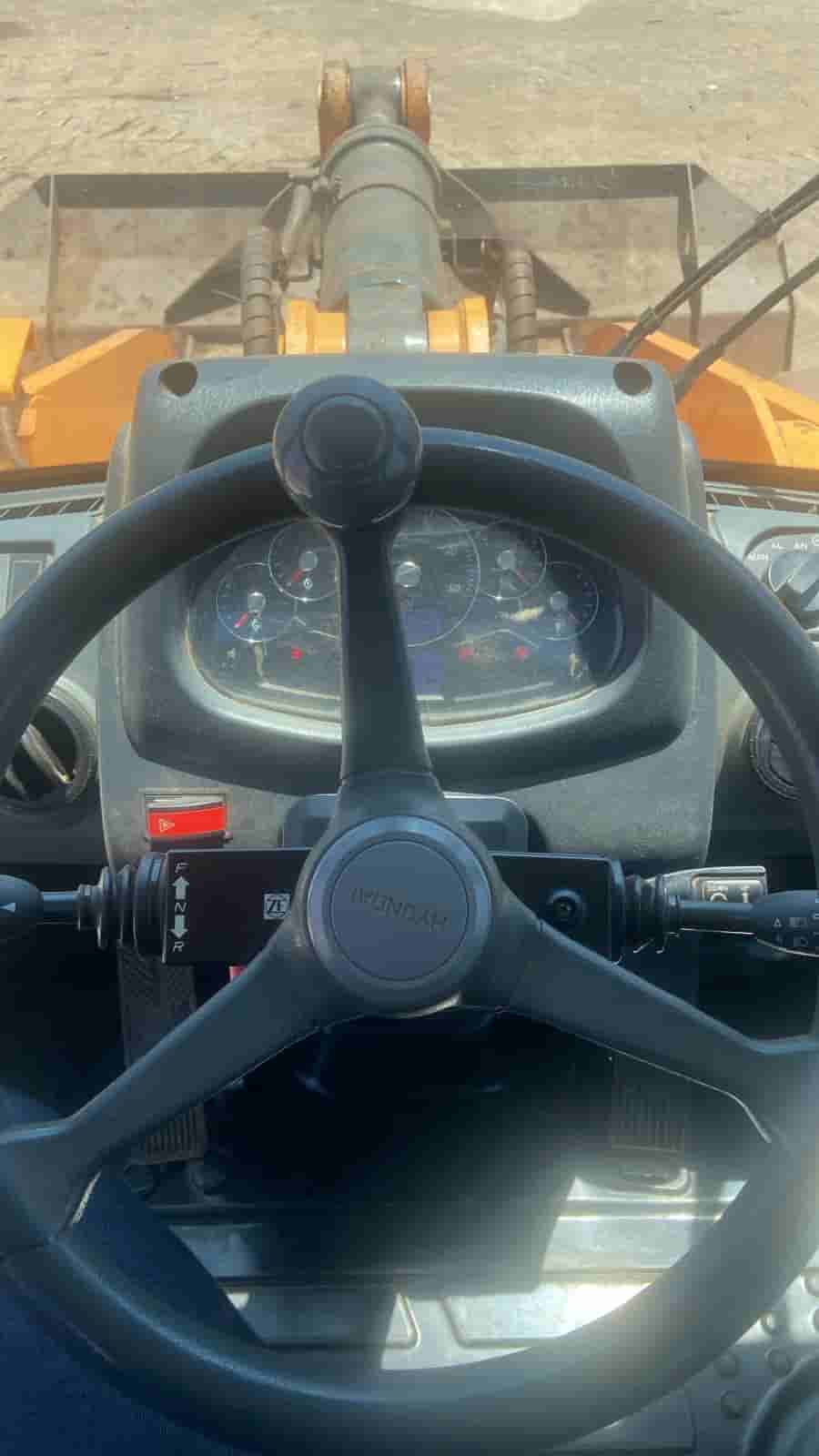 Pá Carregadeira Hyundai HL760-9 2022
