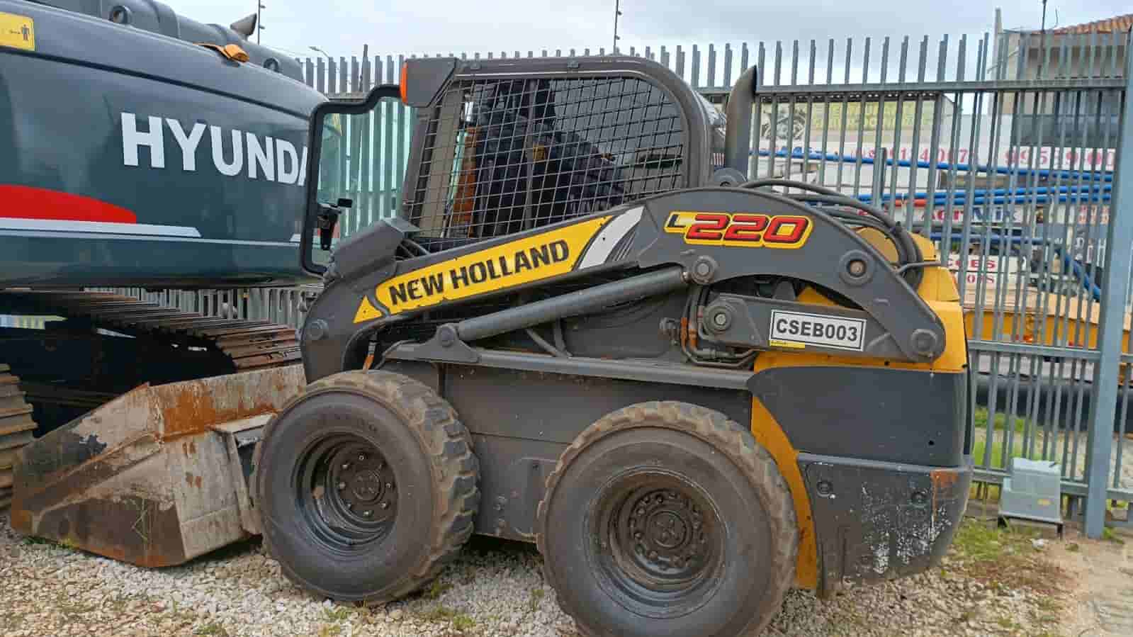 Outros New Holland L220 2020