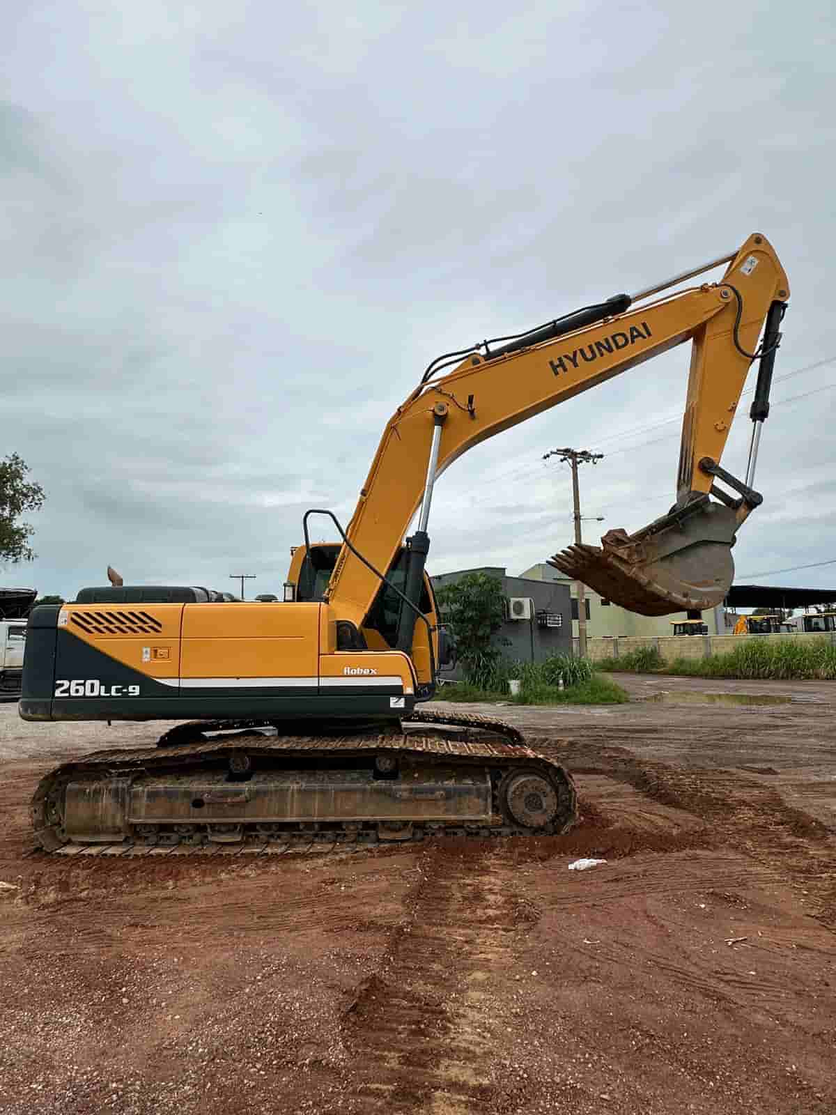 Escavadeira Hyundai R260LC-9SB 2019