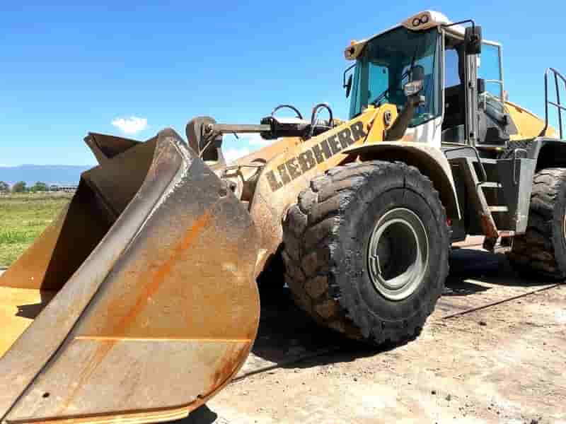 Pá Carregadeira Liebherr L580 2019 - imagem de fundo