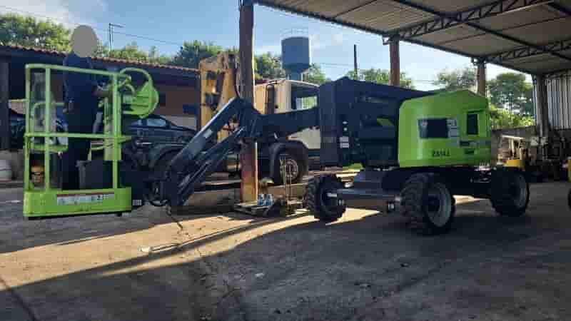 Plataforma elevatória Zoomlion ZA 14J 2023 - imagem de fundo