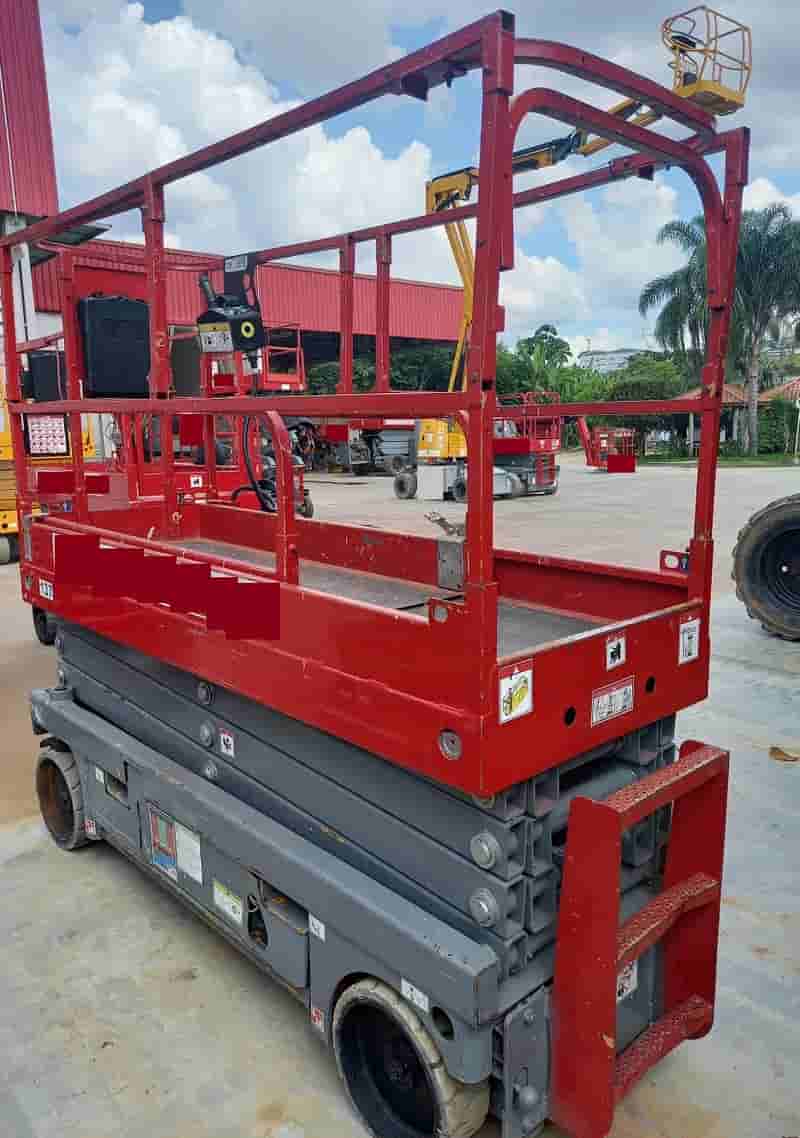 Plataforma elevatória Genie GS3246 2010 - imagem de fundo