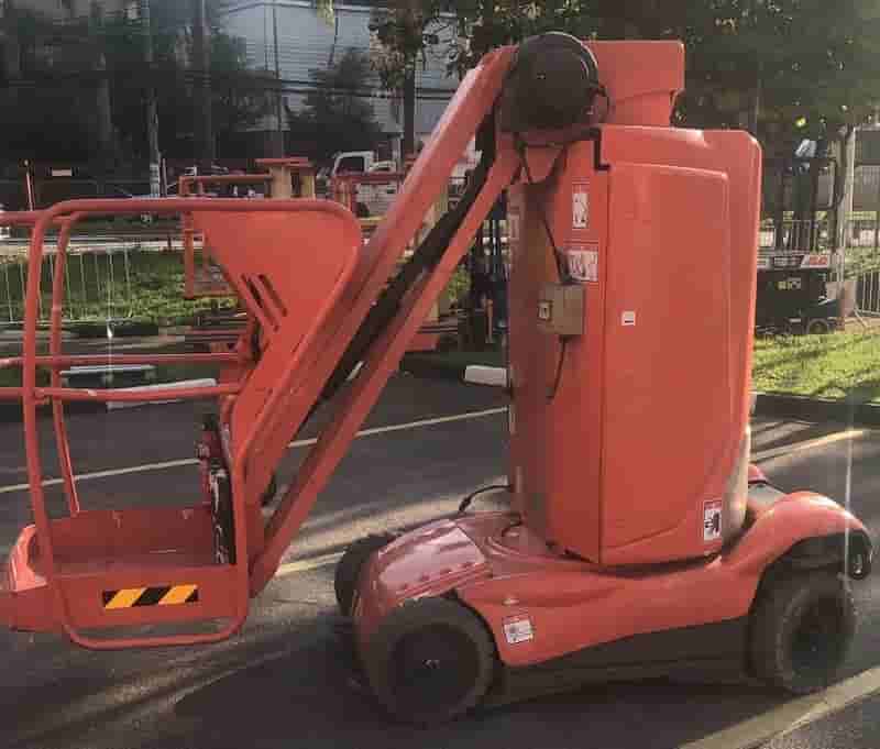 Plataforma elevatória Haulotte STAR 10 2013 - imagem de fundo