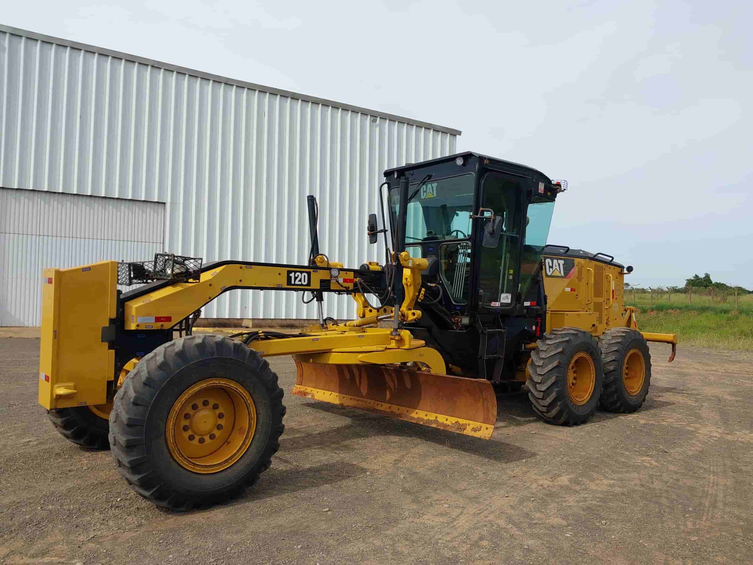 Motoniveladora Caterpillar 120K 2019 - imagem de fundo