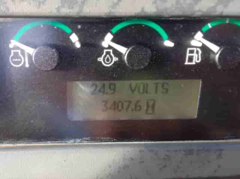 Trator de esteira John Deere 750J OSD 2022 - imagem de fundo