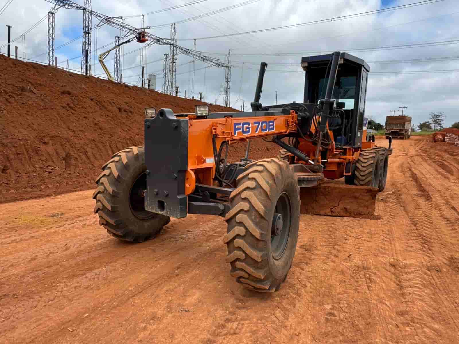Motoniveladora Fiatallis FG70-B 1994 - imagem de fundo