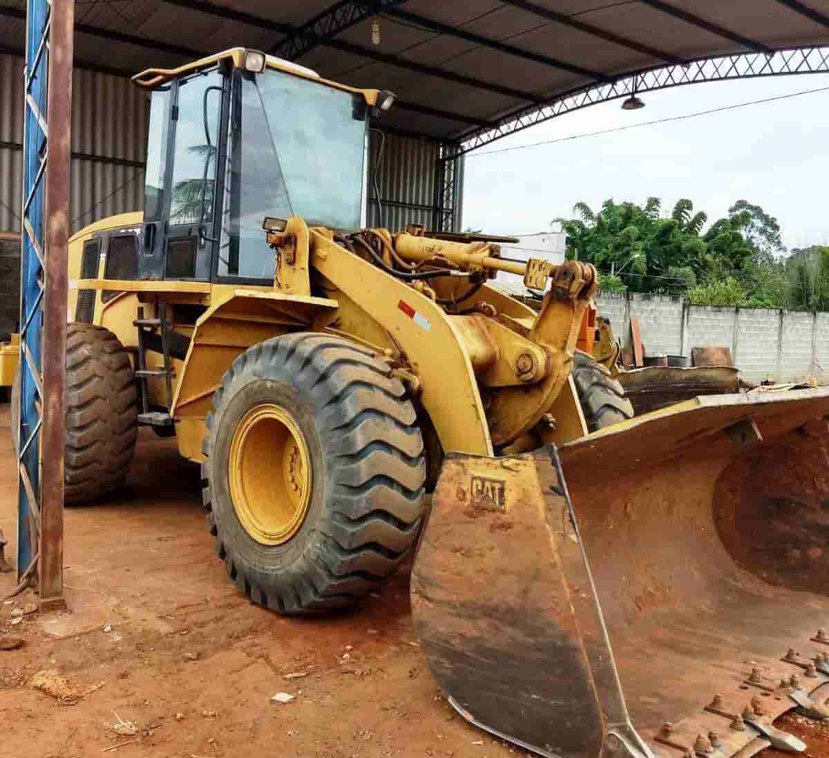 Pá Carregadeira Caterpillar 938G 2003 - imagem de fundo