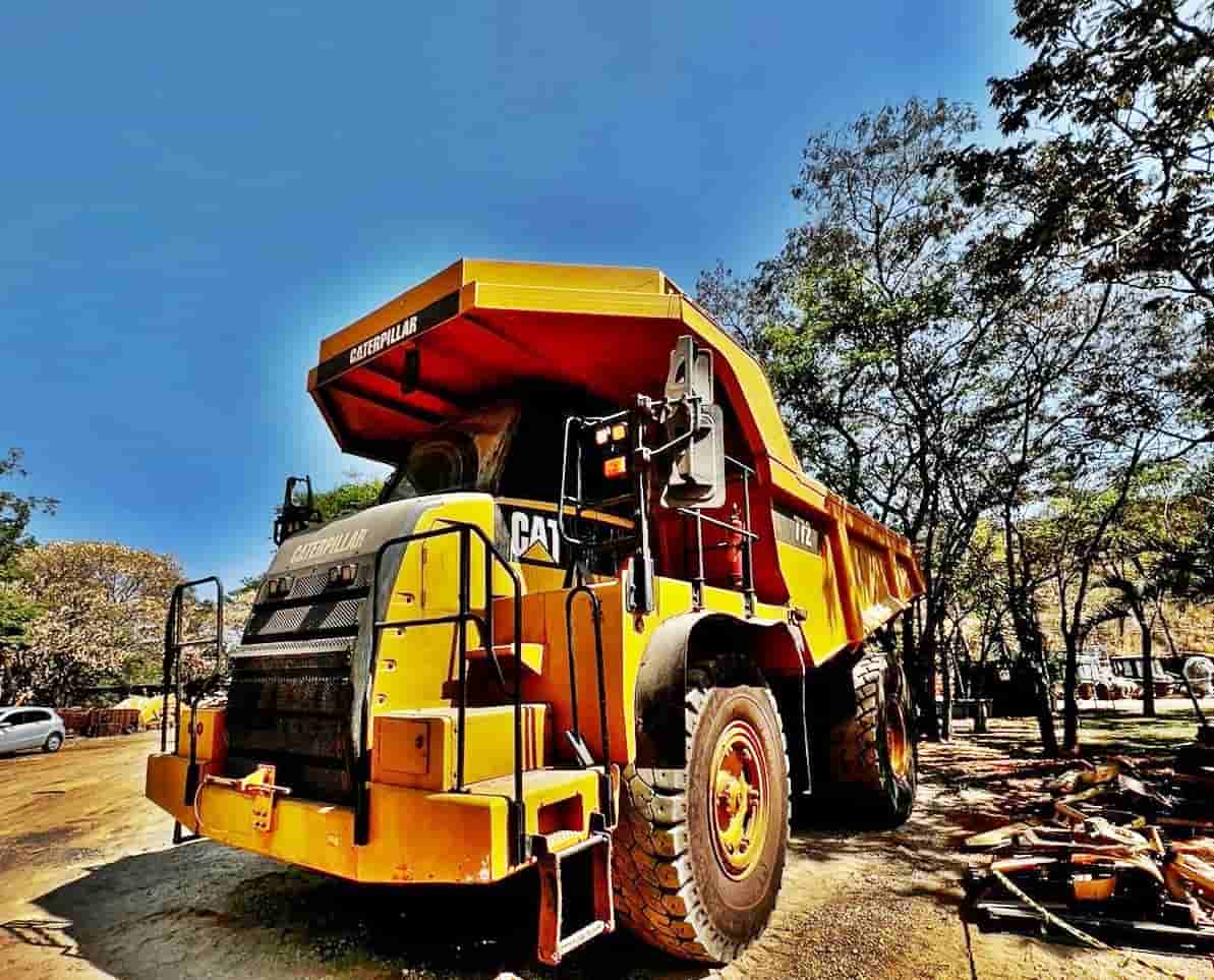 Caimhão fora de estrada Caterpillar 772 2012 - imagem de fundo